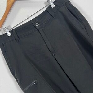 Magellan Outdoors Mens size 32 Black Water Repellent Fish Gear Cargo‎ Shorts